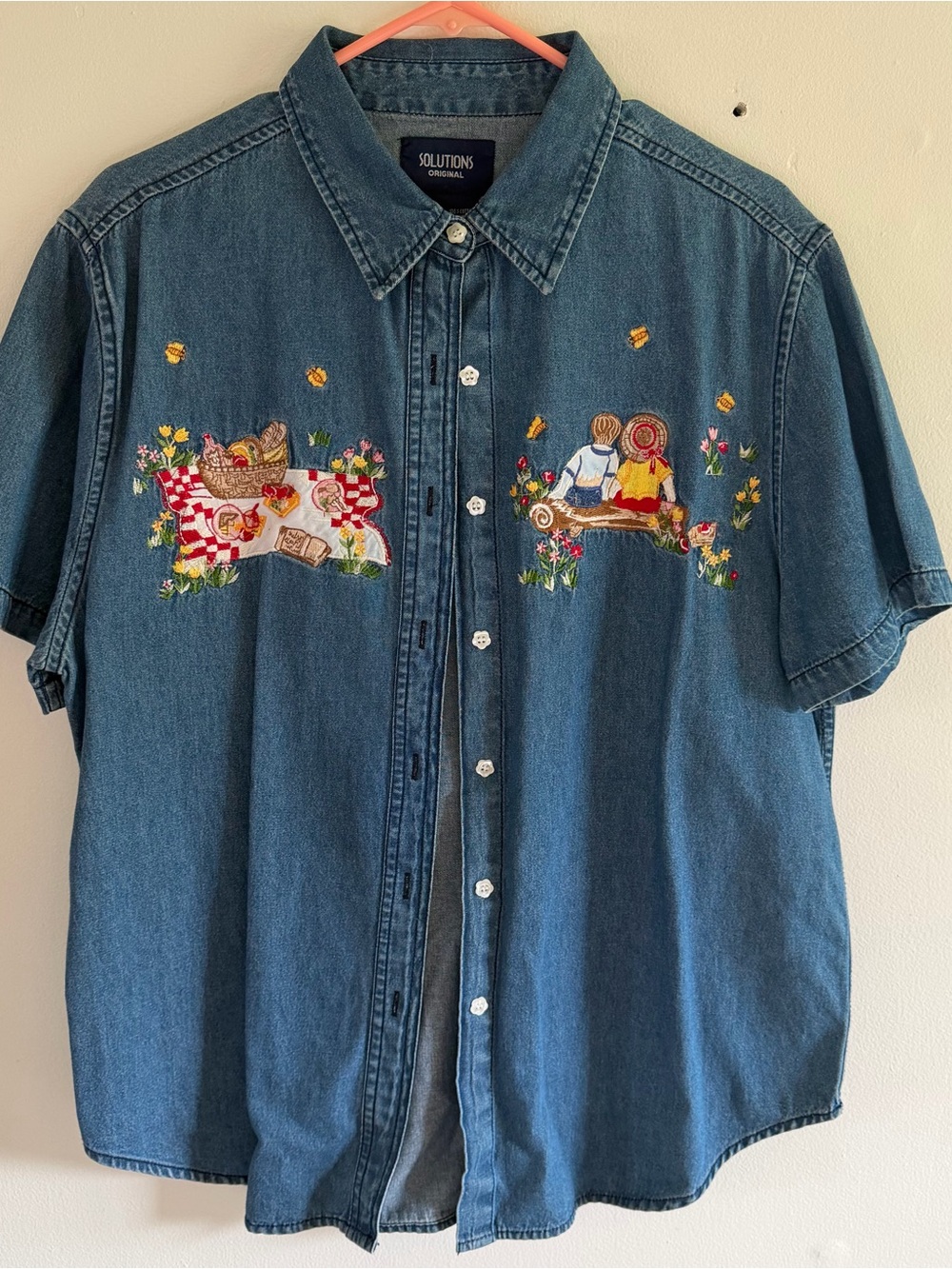 Vintage Embroidered Denim Button-Up Shirt in Medium Blue